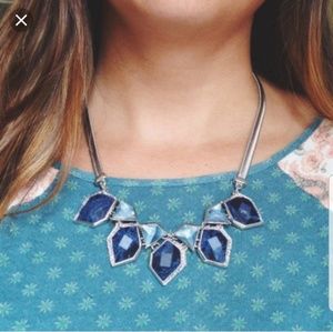 Alpenglow statement collar chloe isabel